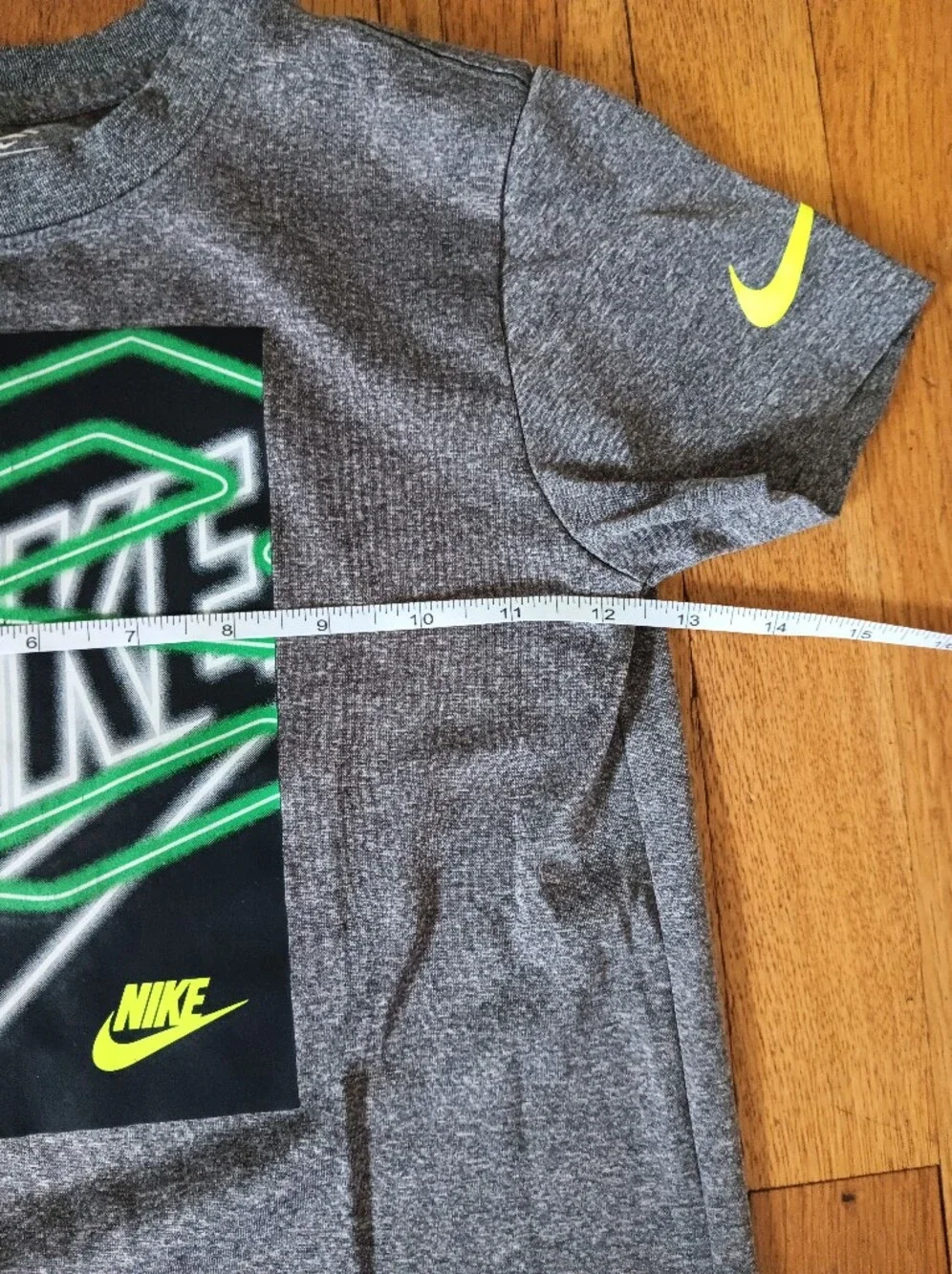 Nike three short